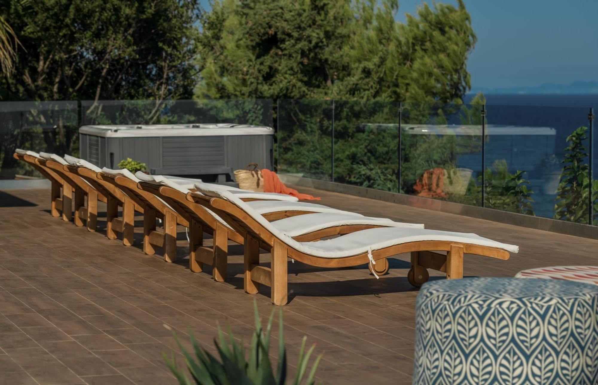Hotel apartamentowy Erietta 4*