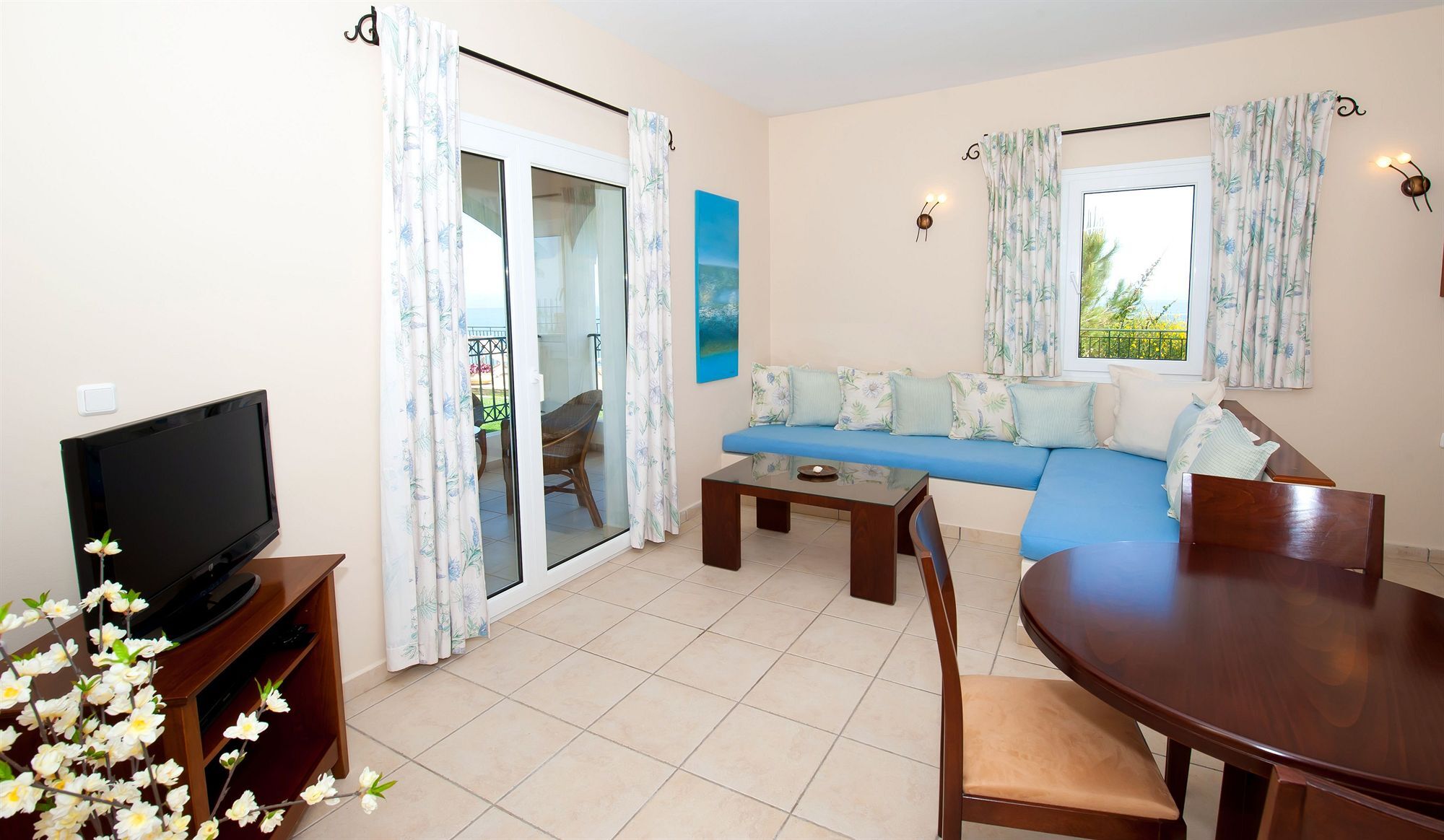 Hotel apartamentowy Erietta 4*